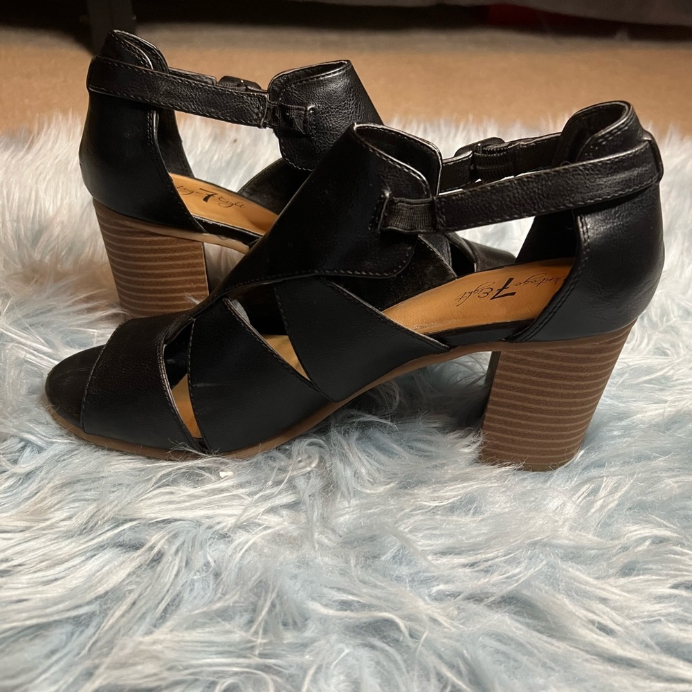 Black Sandals Size 8.5